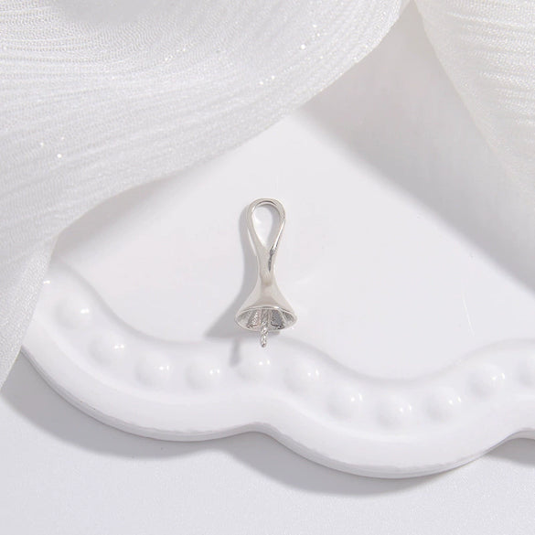 Wholesale Pendant Silver 925 Sterling Silver Minimalist Trumpet Shape Zirconia Inlaid Insect Big Hat Design
