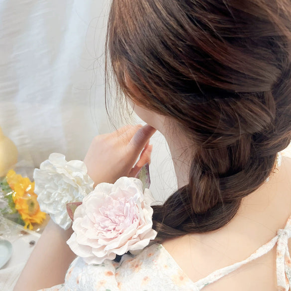 Wholesale Plastic And Resin Handmade Plant Flowers Style Hair Rope Hair Ring And Back Hair Clip For Women