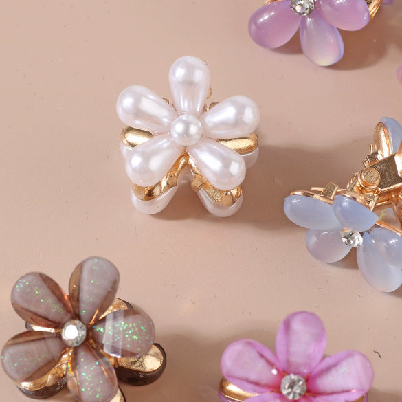 Wholesale Plastic And Resin Handmade Women's Hair Claw Clips With Cat's Eye And Flower Design