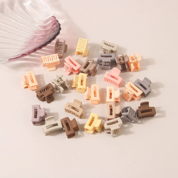 Wholesale Plastic And Resin Handmade Women's Hair Claw Clips With Cat's Eye And Flower Design