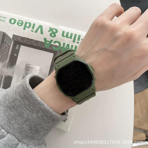 Wholesale Plastic Case And Silicone Strap Luminous Square Electronic Sports Watch For Youth