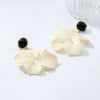 Wholesale Plastic Resin Flower Cut Out Multilayered Women's Light Luxury Style Earrings With Polish Design