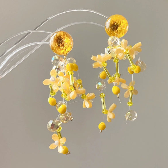 Wholesale Plastic Resin Handmade Flower Tassel Earrings With Silver Needle In Small Fresh Style