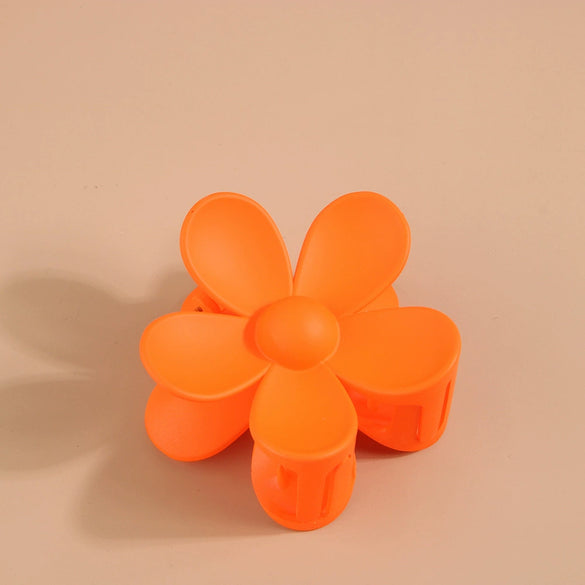 Wholesale Plastic Resin Petal Flower Hair Clips For Women Fashion Ol Style With Baking Paint Treatment