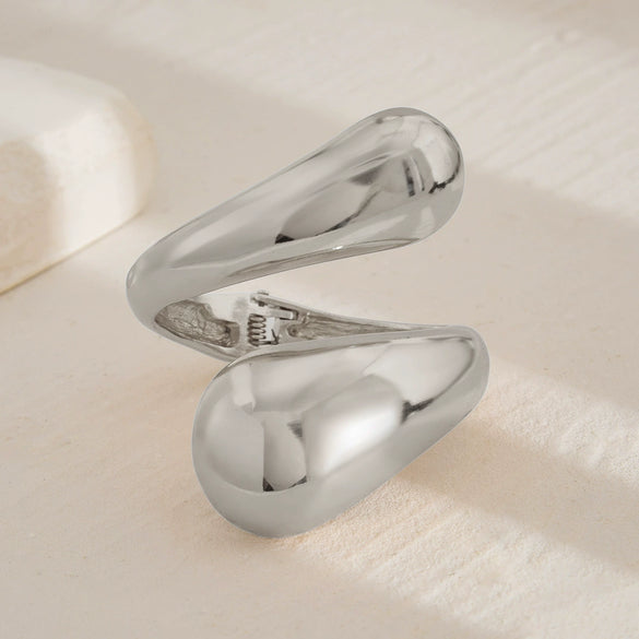 Wholesale Platinum Exaggerated Smooth Hug Water Drop Spring Bracelet For Women With Geometric Style And Electroplating Treatment
