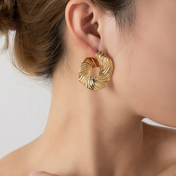 Wholesale Pleated Love Titanium Steel Earrings Light Luxury Heart Shape Electroplating For Women