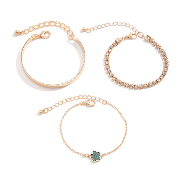 Wholesale Punk Rhinestone Alloy Five Leaf Clover Geometric Electroplated Women's Bracelet
