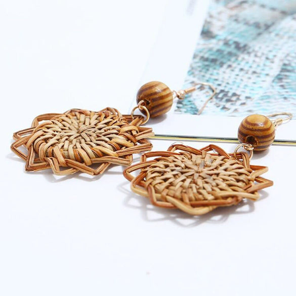Wholesale Rattan Woven Sunflower Geometric Fashion Earrings With Electroplating