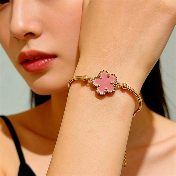 Wholesale Real Gold Electroplated Flower Titanium Steel Bracelet For Women And Unisex Light Luxury Fashion Accessory