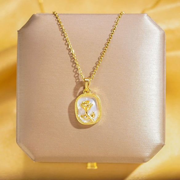 Wholesale Real Gold Electroplated Geometric Pattern Titanium Steel And Copper Necklace With Zircon And Pearl For Women Elegant Light Luxury Jewelry