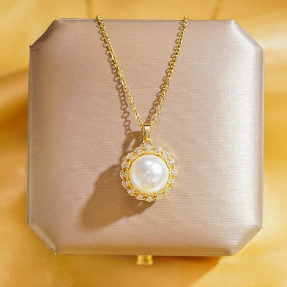 Wholesale Real Gold Electroplated Geometric Pattern Titanium Steel And Copper Necklace With Zircon And Pearl For Women Elegant Light Luxury Jewelry