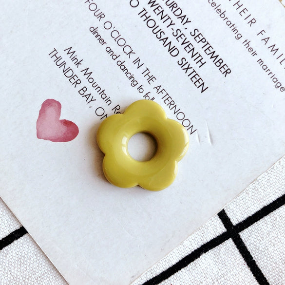 Wholesale Resin And Plastic Flower Earrings Accessories With Environmental Protection Treatment For Diy Jewelry