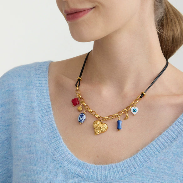 Wholesale Retro Ancient Style Heart Shape Electroplated Stainless Steel Women's Necklace Jewelry Accessories