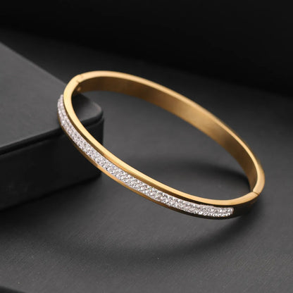 Wholesale Retro Circle Stainless Steel Bangle