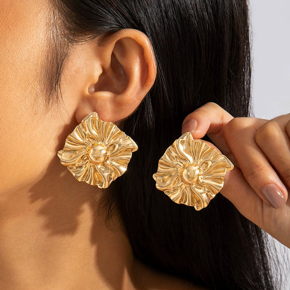 Wholesale Retro Drop Shaped Pleated Geometric Oval Triangle Earrings For Women Made Of Iron With Electroplating