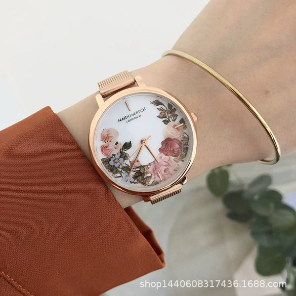 Wholesale Retro Fashion Simple Quartz Watch For Men And Women Silicone Case Imitation Leather Strap Round Dial