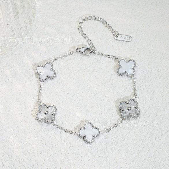 Wholesale Retro Floral Stainless Steel 18K Gold Plated Lucky Clover Bracelet For Men And Women