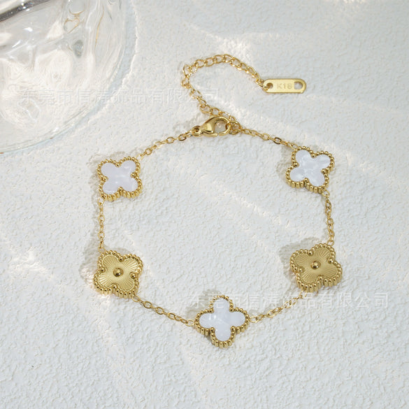 Wholesale Retro Floral Stainless Steel 18K Gold Plated Lucky Clover Bracelet For Men And Women