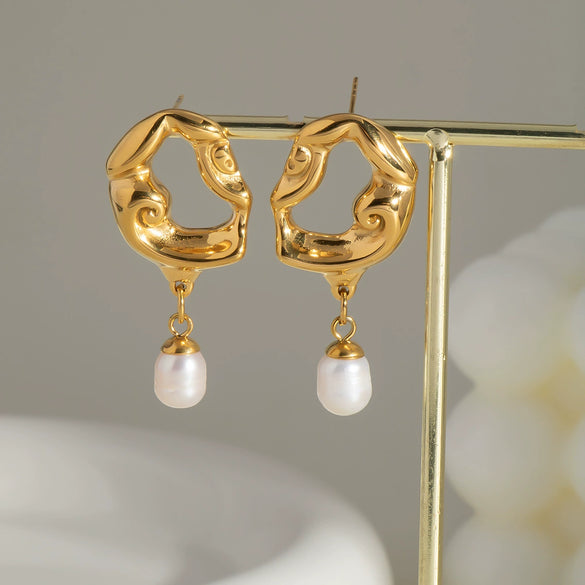 Wholesale Retro Freshwater Pearl Pendant Earrings For Women Light Luxury Hollow Distinctive Stainless Steel Pvd Furnace Vacuum Real Gold Plated