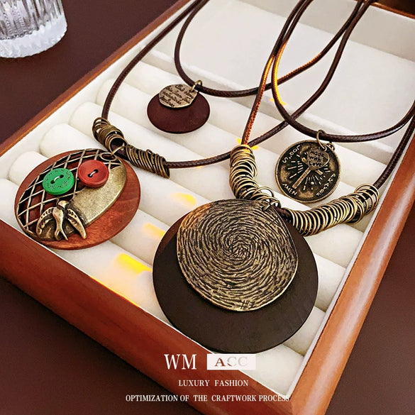 Wholesale Retro Geometric Alloy And Leather Clavicle Necklace With Electroplating