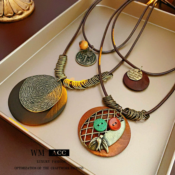 Wholesale Retro Geometric Alloy And Leather Clavicle Necklace With Electroplating