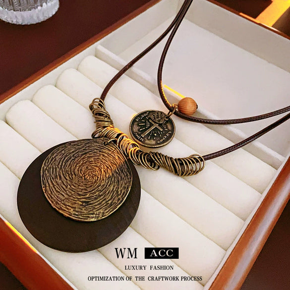 Wholesale Retro Geometric Alloy And Leather Clavicle Necklace With Electroplating