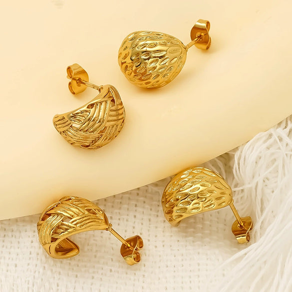 Wholesale Retro Geometric Oval Titanium Steel Earrings For Women With Electroplating