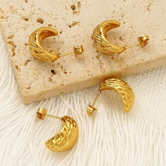 Wholesale Retro Geometric Oval Titanium Steel Earrings For Women With Electroplating