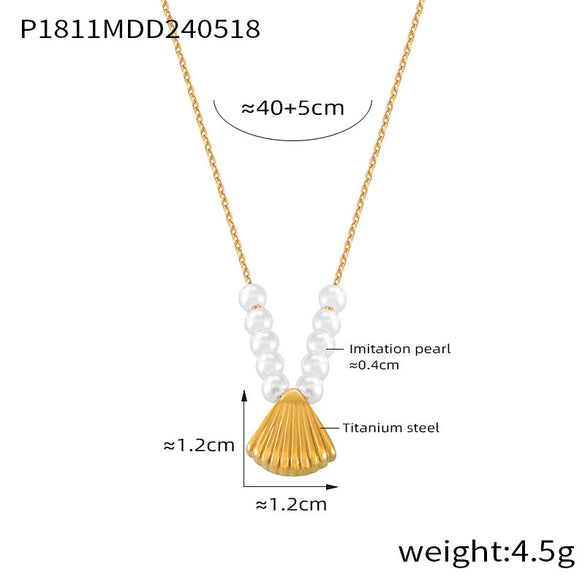 Wholesale Retro Geometric Shell Shape Titanium Steel Electroplated Pendant Necklace For Women
