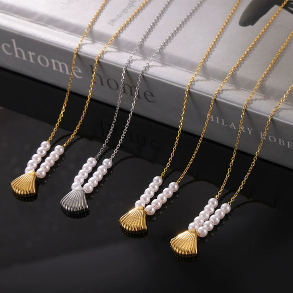 Wholesale Retro Geometric Shell Shape Titanium Steel Electroplated Pendant Necklace For Women