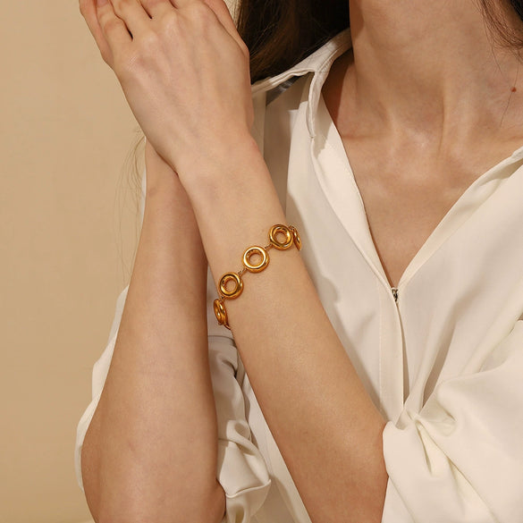 Wholesale Retro Geometric Stainless Steel 18K Gold Plated Women's Bracelet With Solid Ring Electroplated