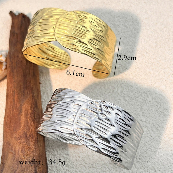 Wholesale Retro Geometric Stainless Steel Open Bracelet For Women Electroplated