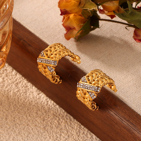 Wholesale Retro Geometric Titanium Steel Electroplated Women's Earrings