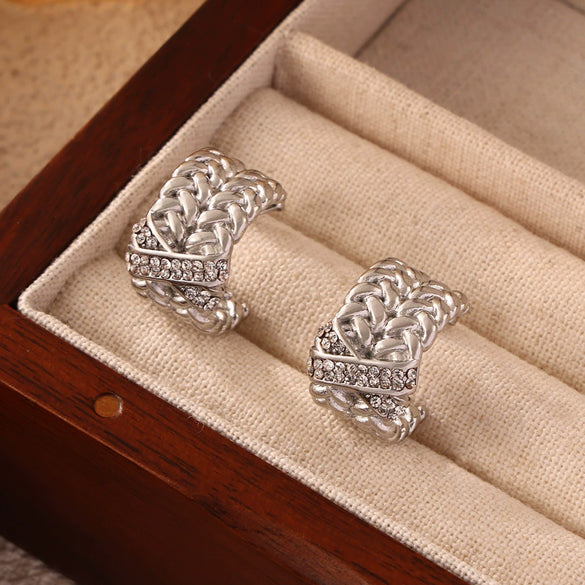 Wholesale Retro Geometric Titanium Steel Electroplated Women's Earrings