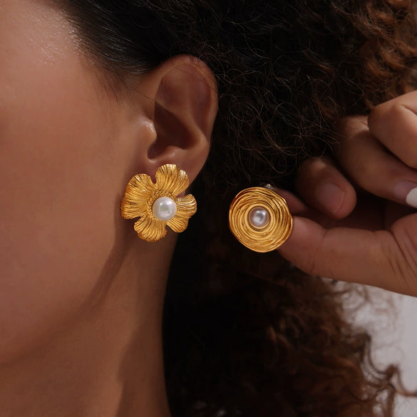 Wholesale Retro Geometric 316L Stainless Steel Gold Plated Bead Inlaid Round Flower Shape Earrings For Women
