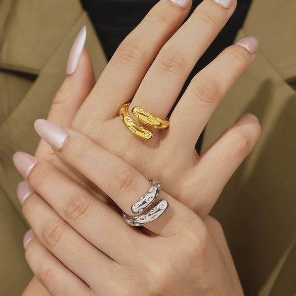 Wholesale Retro Hammered Karst Geometric Stainless Steel Ring With Electroplating For Women