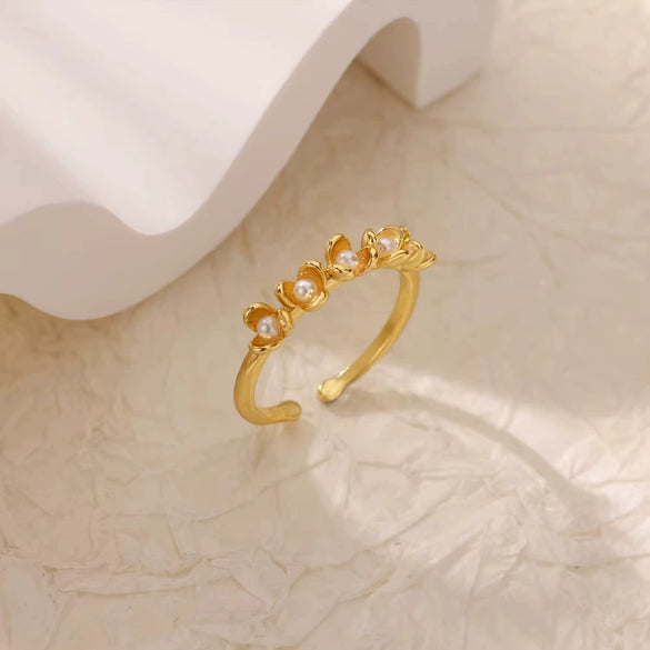 Wholesale Retro Light Luxury Open Ring With Imitation Pearls Set With Diamonds In Star Flower Leaf And Snake Design