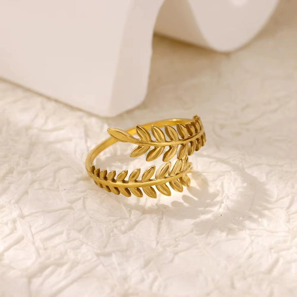Wholesale Retro Light Luxury Open Ring With Imitation Pearls Set With Diamonds In Star Flower Leaf And Snake Design