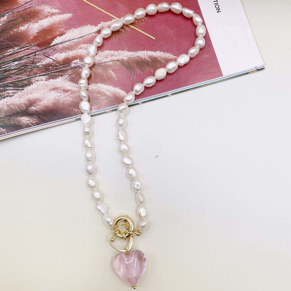 Wholesale Retro Natural Pearl And Alloy Heart Geometric Necklace With Ball Chain