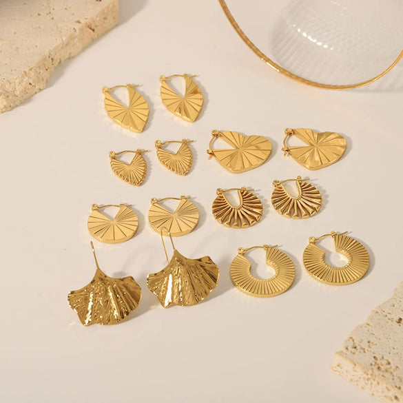 Wholesale Retro New Stainless Steel Fanshaped Earrings With Geometric And U Shape Patterns Electroplated For Women