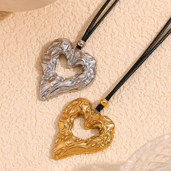 Wholesale Retro Niche Necklace Pendant With Hammer Pattern And Heart Shape Stainless Steel 18K Gold Plated