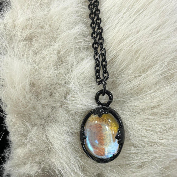 Wholesale Retro Oval Alloy Geometric Electroplated Pendant Clavicle Chain For Men And Women