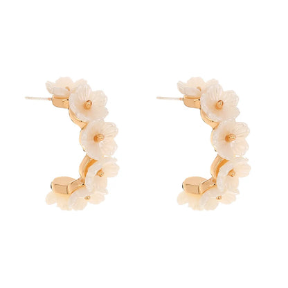 Wholesale Retro Pearl Petal C-Shape Earrings Nihaojewelry