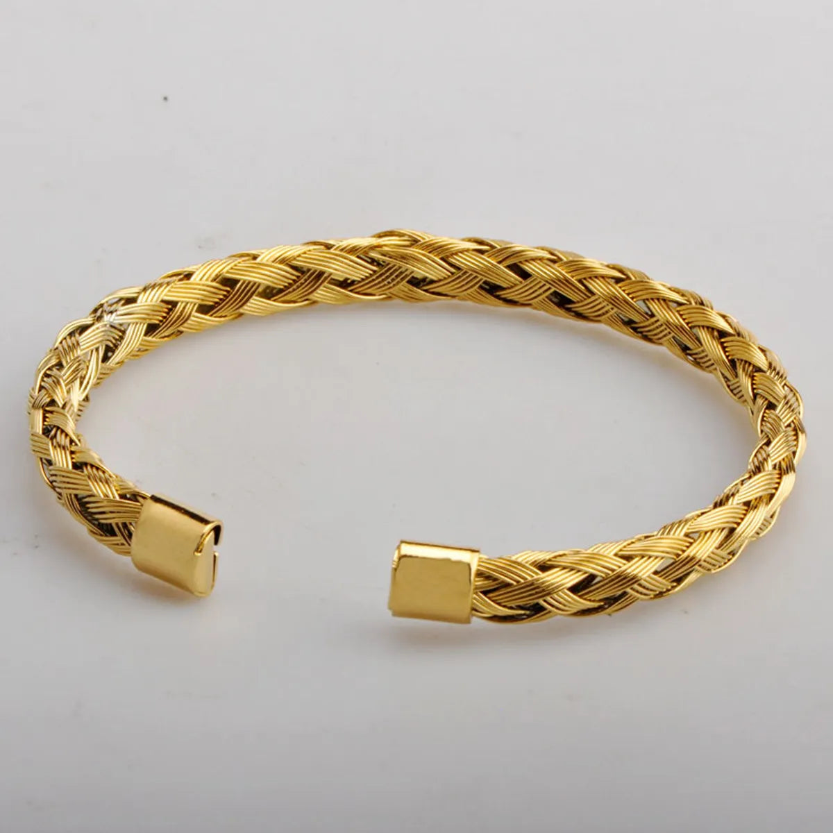 Wholesale Retro Solid Color Titanium Steel 18k Gold Plated Bangle