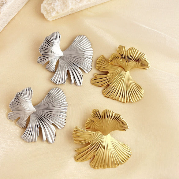Wholesale Retro Stainless Steel Geometric Leaf Stitching Earrings For Women With Electroplating Treatment
