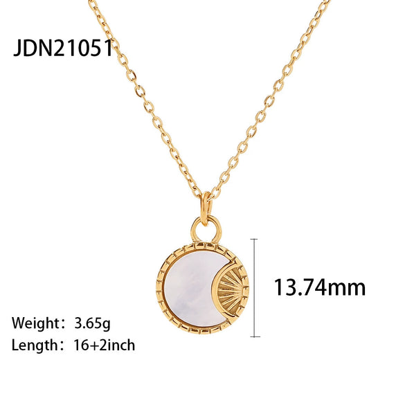 Wholesale Retro Stainless Steel Oval Shell Sun Moon Pendant Necklace With 18K Gold Plated Electroplating