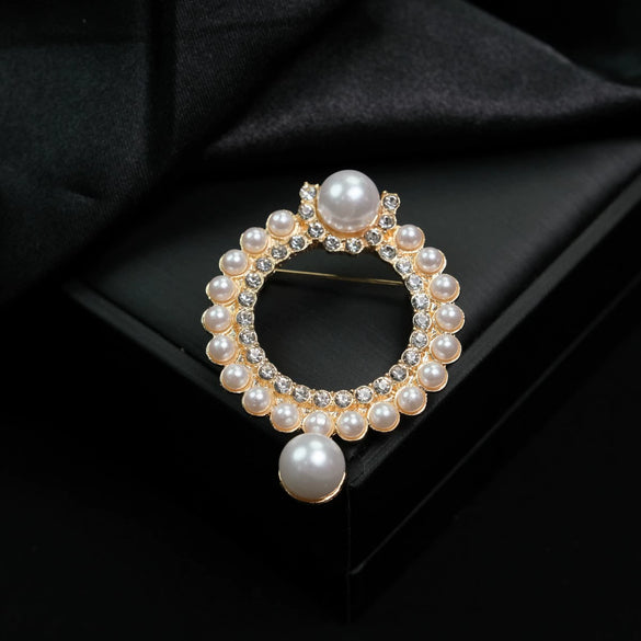 Wholesale Retro Style Alloy Rhinestone Geometric Star Electroplated Brooch For Women