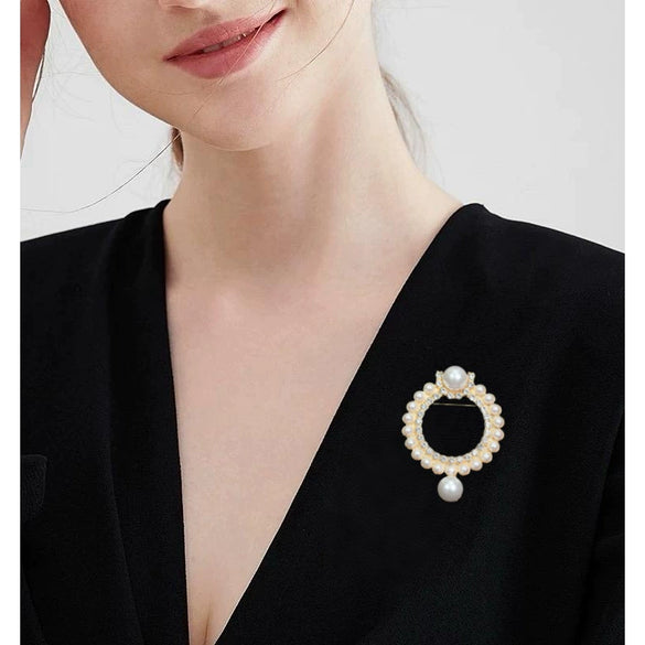 Wholesale Retro Style Alloy Rhinestone Geometric Star Electroplated Brooch For Women