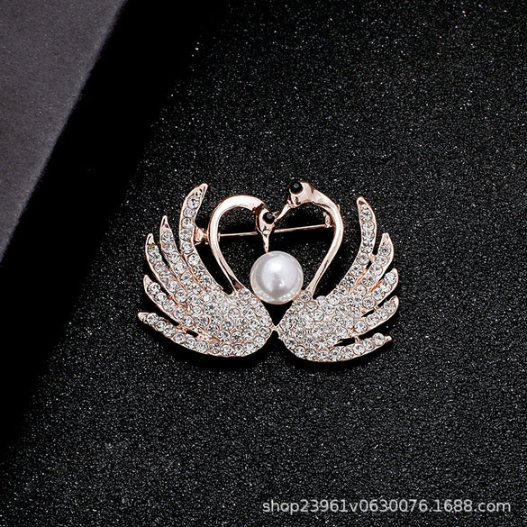 Wholesale Rhinestone Pearl Women's Retro Brooch Jewelry Accessories