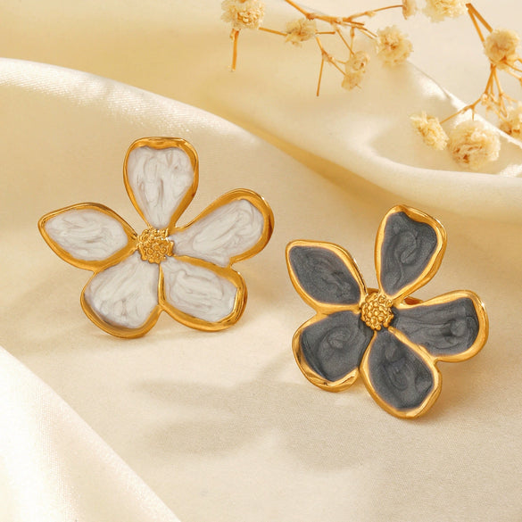 Wholesale Ring Stainless Steel Flower Black And White Enamel Electroplated For Women Retro Style